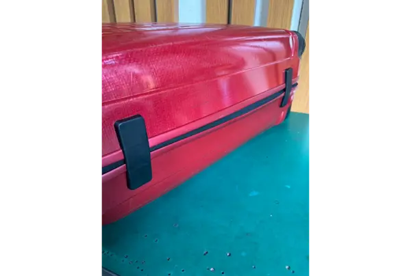Samsonite ラバーヒンジ修理(経年劣化) 修理後