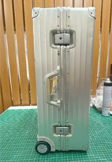 RIMOWA トパーズ旧型ロック → TSAロック交換（アップグレード対応） 修理前