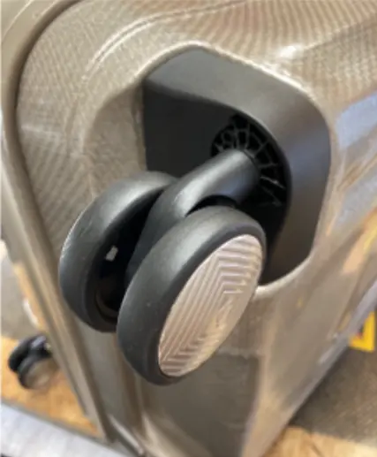 サムソナイト キャスター根本交換修理 修理後