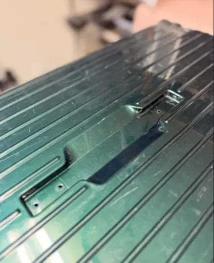 RIMOWA ポリカーボネートケース 樹脂ハンドル交換(持ち手修理) 修理前