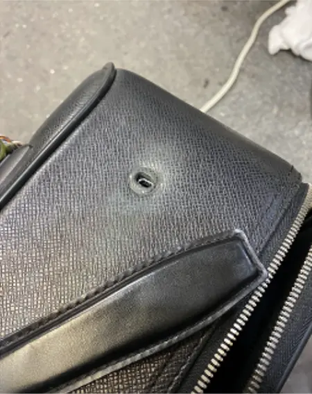 LOUIS VUITTON Louis Vuitton ペガス ハンドル金具破損修理 修理前