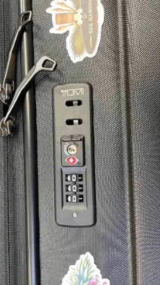 TUMI ロック交換修理（純正品対応） 修理後