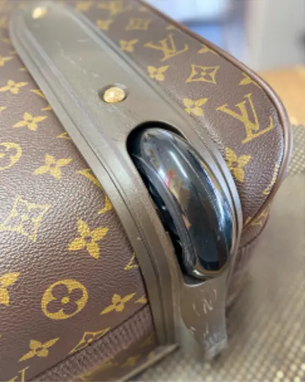LOUIS VUITTON Louis Vuitton キャスター劣化修理 修理後