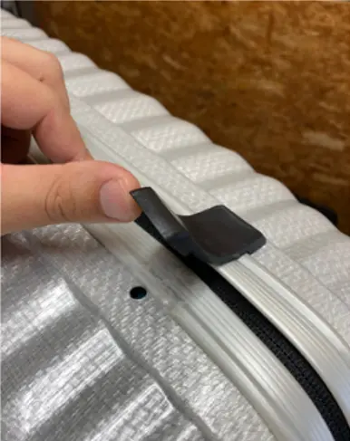 Samsonite コスモライト ラバーヒンジ交換(ゴムヒンジ修理) 修理前