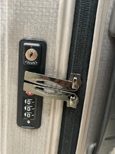 Samsonite コスモライト ロック破損交換(TSAロック修理) 修理後