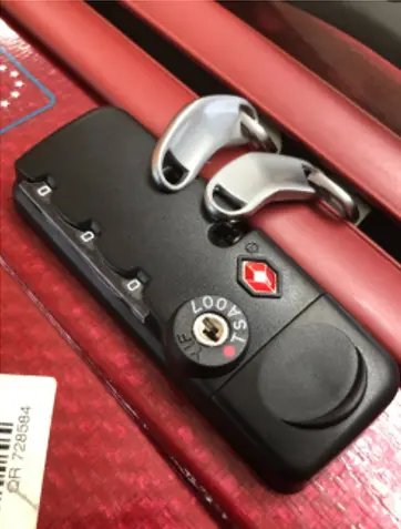 Samsonite コスモライト ロック破損修理(形状違い代用品交換) 修理後