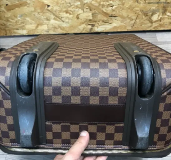 LOUIS VUITTON Louis Vuitton キャスター全交換