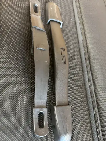 TUMI TUMI 樹脂ハンドル破損修理 修理後