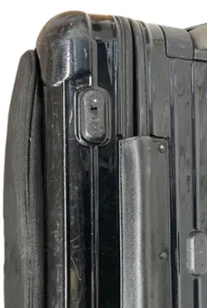 RIMOWA フットパーツ修理（底足・スタンド補修） 修理前