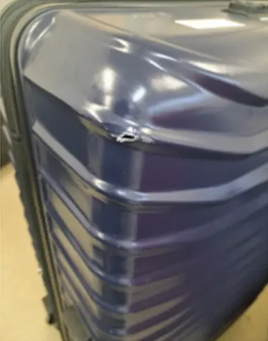 TUMI ボディ補修修理 修理前