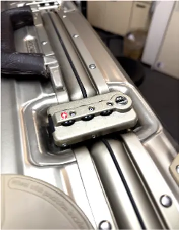 RIMOWA チタニウム アルミケース TSAロック交換（非対応→対応へ変更） 修理後