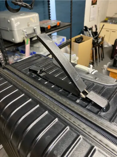 RIMOWA サルサ(旧モデル)樹脂ハンドル交換 修理前