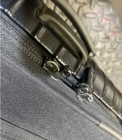 RIMOWA スライダー交換（ファスナー修理） 修理後