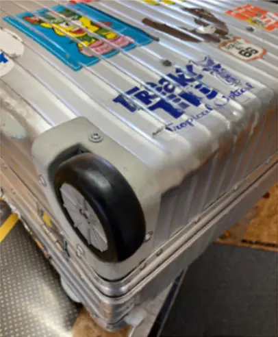 RIMOWA アルミボディ削れ修理（広範囲補修対応） 修理後