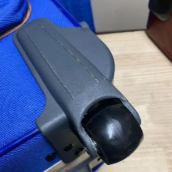 Samsonite キャスター交換修理 修理後