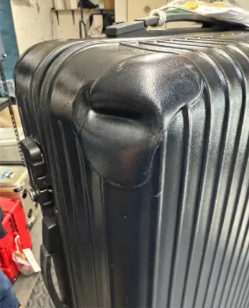 RIMOWA 凹み修理（矯正のみ・板金調整） 修理前