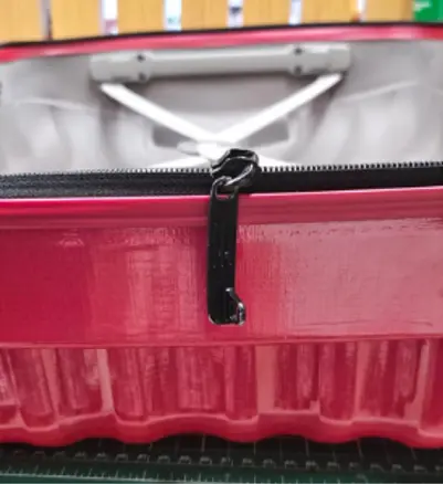 Samsonite コスモライト スライダー修理(再利用・安価対応) 修理前