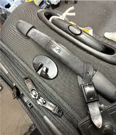 TUMI TUMI ケースハンドル交換修理 修理前