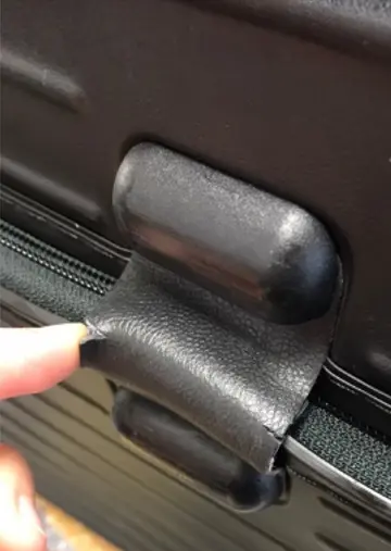 RIMOWA 革ヒンジ交換（レザーヒンジ修理） 修理前