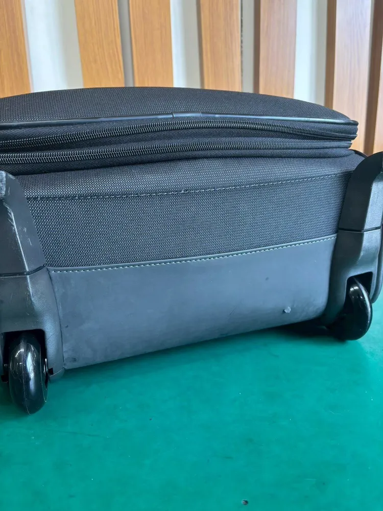 Samsonite キャスター交換修理 修理後