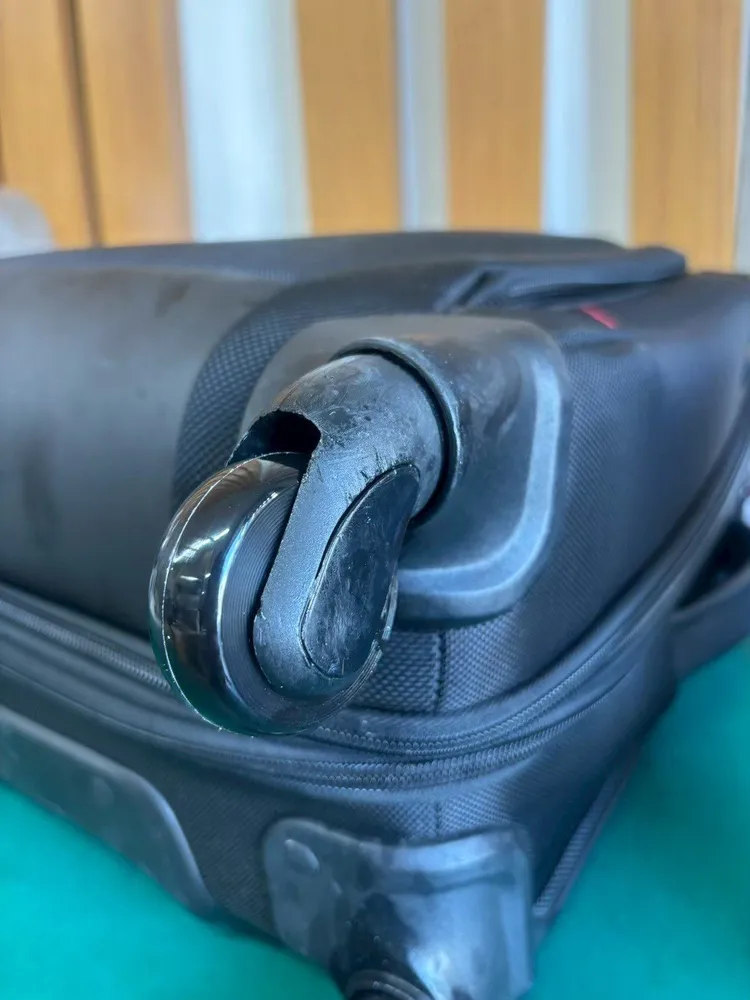 Samsonite キャスター交換修理 修理後