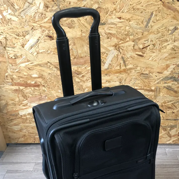 TUMI修理比較