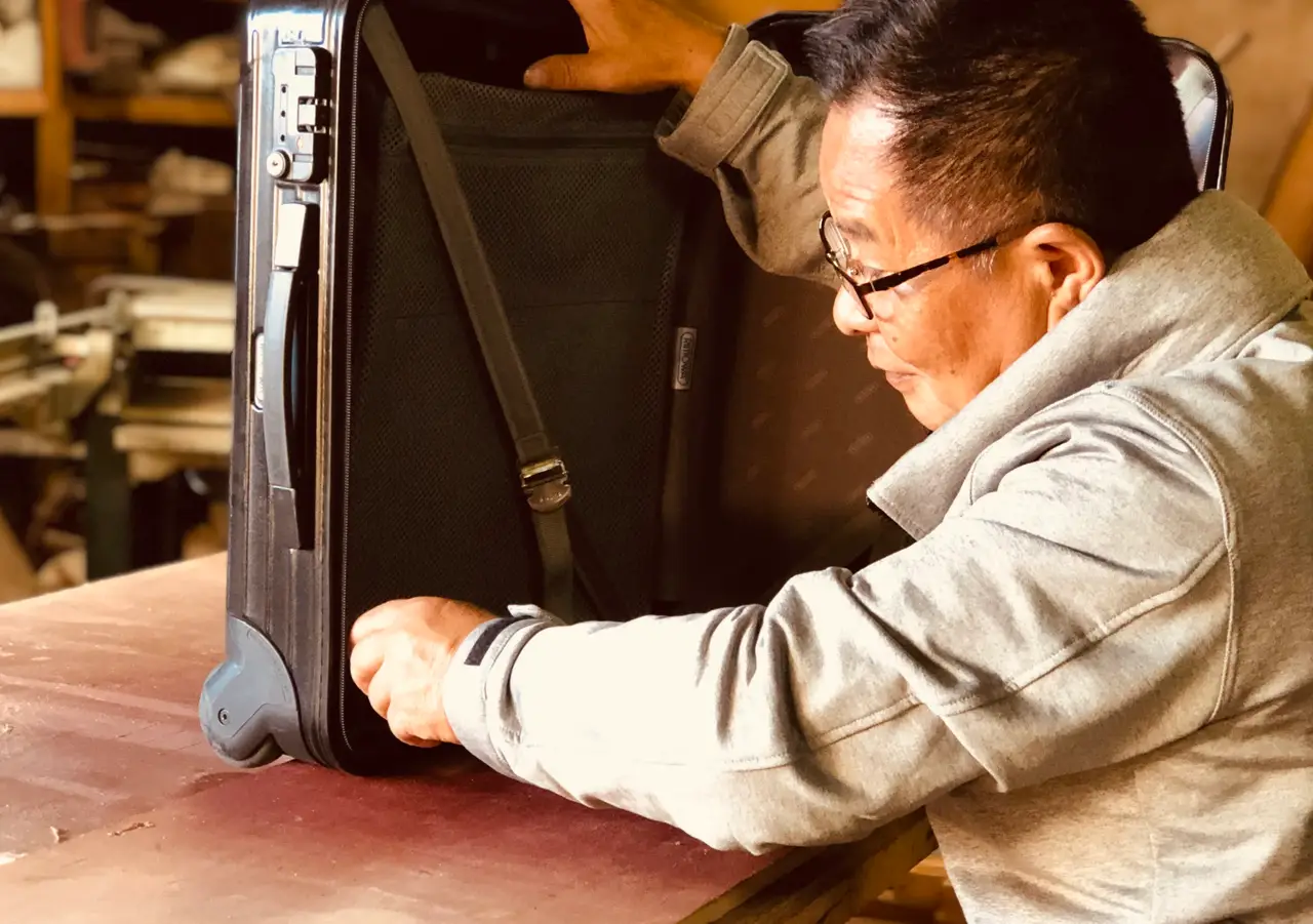 スーツケース修理工房