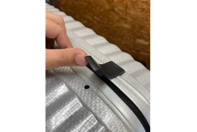 開閉する部品（ヒンジ）が壊れた、異音がする。