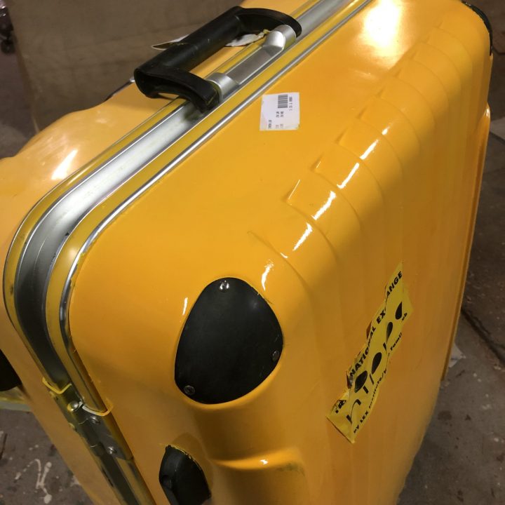 スーツケースの塗装修理